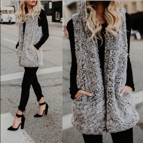 Yummy & Cozy!! Grey Two-Tone Sherpa Hooded Vest - Picture 7 of 8